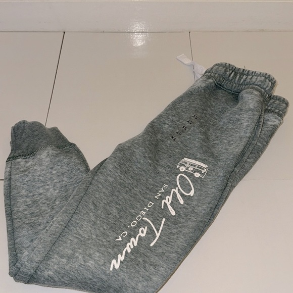 Luxurious fleece joggers. Military green. Old Town San Diego. Fits size 6-7. NWT - Picture 2 of 7